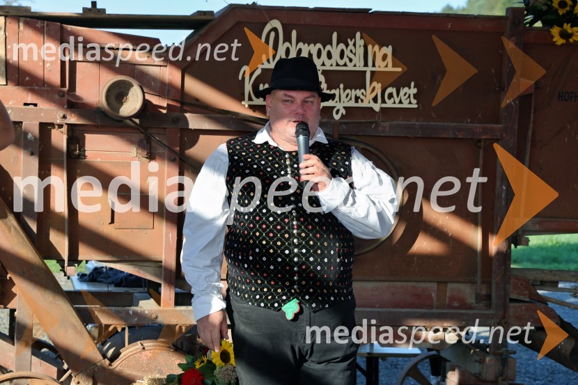  Mitja Grmovšek, glasbenikVečer slovenske glasbe na kmetiji Štajerski cvet