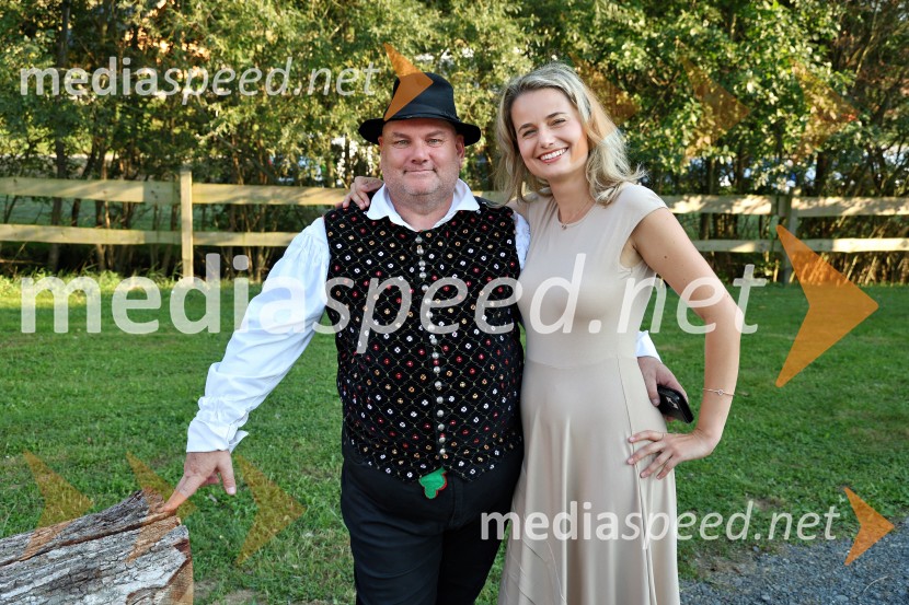 Večer slovenske glasbe na kmetiji Štajerski cvet