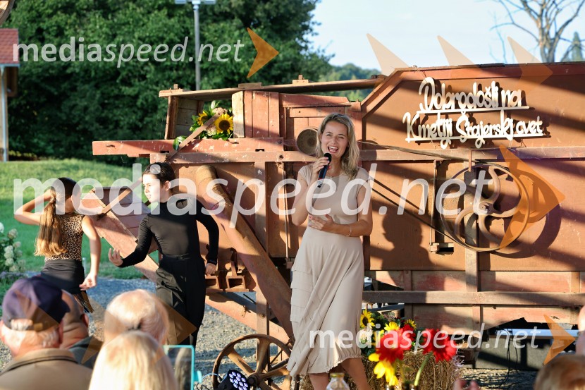 Večer slovenske glasbe na kmetiji Štajerski cvet