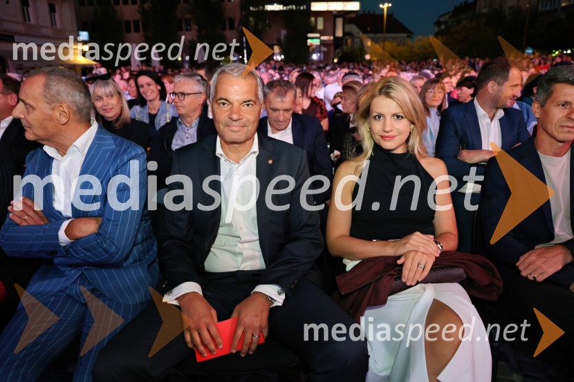 Danilo Rošker, direktor SNG Maribor;  Aleksander Saša Arsenovič, župan, Mestna občina Maribor;  Katja Arsenovič, direktorica Rožmarin Hospitality GroupTango - Balet pod zvezdami ponovno očaral Maribor