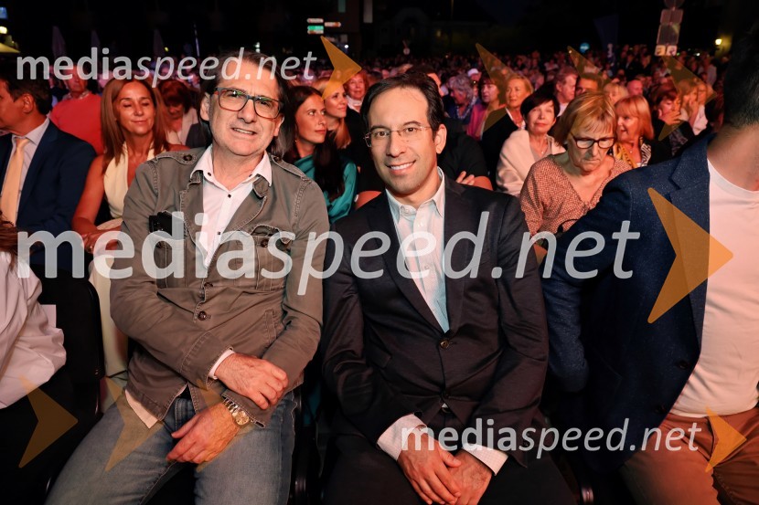  Aleksandar  Popovski, režiser, umetniški direktor Drame SNG Maribor;  Simon Krečič, umetniški direktor Opere SNG MariborTango - Balet pod zvezdami ponovno očaral Maribor