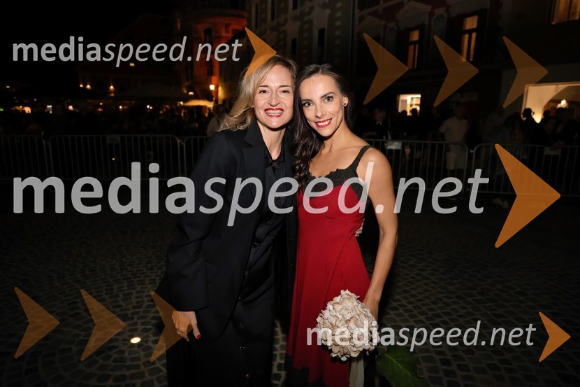  Valentina Turcu, koreografinja in baletna solistka;  Catarina de Meneses, baletna solistkaTango - Balet pod zvezdami ponovno očaral Maribor