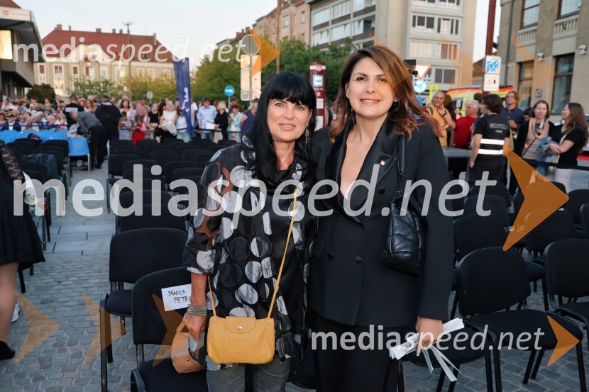 mag.  Helena  Cvikl, predavateljica na Fakulteti za turistične študije;  Eva Lozina, blogerka Nepopolna mama, kabinet župana MO MariborTango - Balet pod zvezdami ponovno očaral Maribor