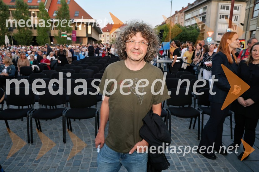  Matjaž Latin, režiser in igralecTango - Balet pod zvezdami ponovno očaral Maribor