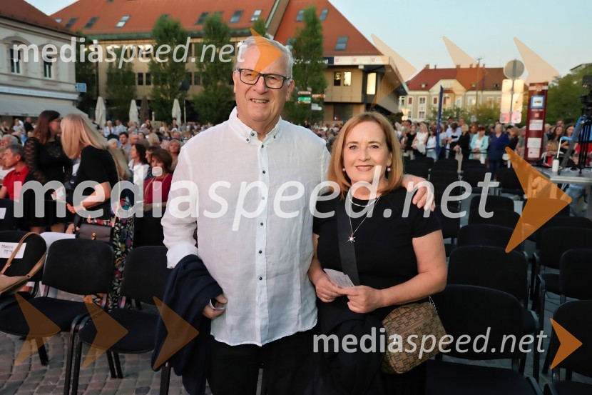  Milan Razdevšek, nekdanji direktor Zavoda za turizem Maribor;  Bojana RazdevšekTango - Balet pod zvezdami ponovno očaral Maribor