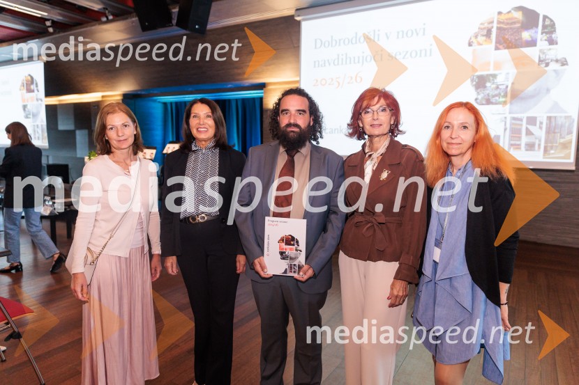  ... ; mag. Breda Pečovnik, direktorica kongresno komercialne dejavnosti Cankarjev dom;   Jure Novak, generalni direktor, Cankarjev dom;  Darinka Pavlič Kamien, strokovnjakinja za komuniciranje;  Zvezdana Lazar, Cankarjev domPredstavitev sezone 2025/26 v Cankarjevem domu