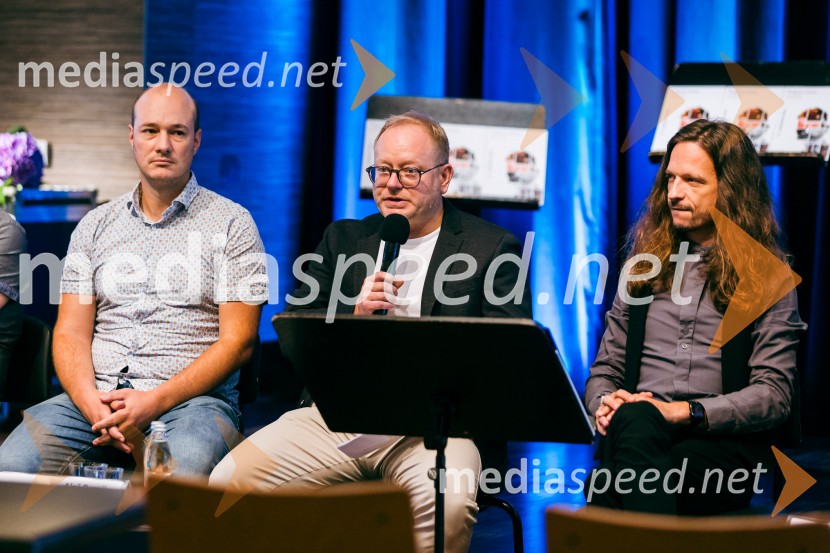  ... ; mag. Aleš Drenik, vodja programa resne glasbe, opere in balet, Cankarjev dom;  Peter Baroš, direktor kulturno-umetniškega programa Cankarjevega domaPredstavitev sezone 2025/26 v Cankarjevem domu