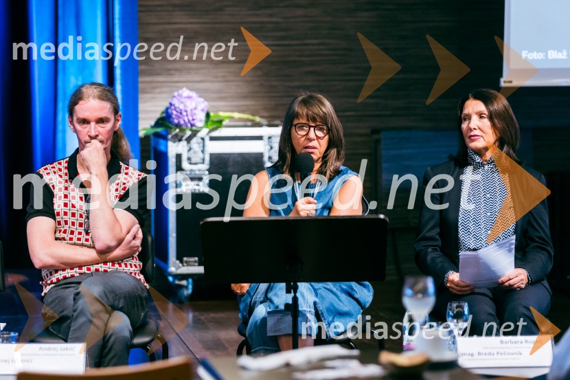  Andrej Jaklič, vodja gledališkega in sodobnoplesnega programa CD;  Barbara Rogelj, vodja humanističnega in kulturno-vzgojnega programa, Cankarjev dom; mag. Breda Pečovnik, direktorica kongresno komercialne dejavnosti Cankarjev domPredstavitev sezone 2025/26 v Cankarjevem domu