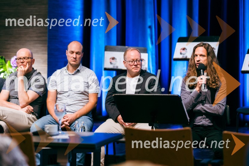  Simon Popek, vodja filmskega programa Cankarjevega doma;  ... ; mag. Aleš Drenik, vodja programa resne glasbe, opere in balet, Cankarjev dom;  Peter Baroš, direktor kulturno-umetniškega programa Cankarjevega domaPredstavitev sezone 2025/26 v Cankarjevem domu