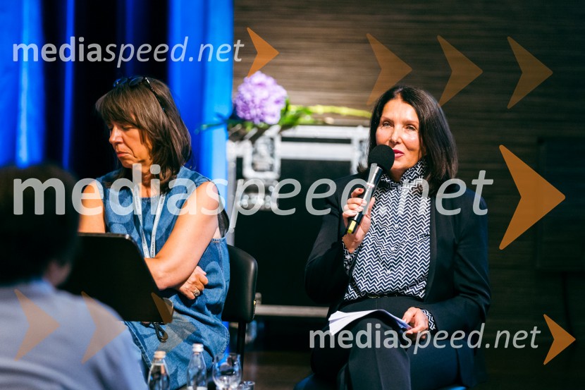  Barbara Rogelj, vodja humanističnega in kulturno-vzgojnega programa, Cankarjev dom; mag. Breda Pečovnik, direktorica kongresno komercialne dejavnosti Cankarjev domPredstavitev sezone 2025/26 v Cankarjevem domu