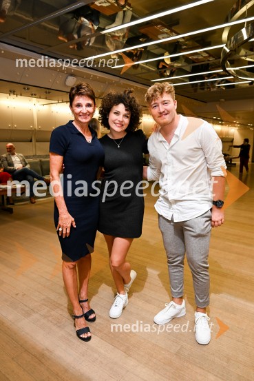  ... ;  Petra  Potrebuješ;  ... Alya z velikim koncertom v Cankarjevem domu obeležila 25 let kariere