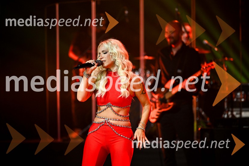  Alja Omladič - Alya, pevkaAlya z velikim koncertom v Cankarjevem domu obeležila 25 let kariere