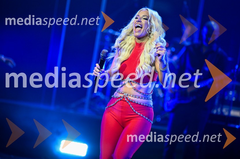  Alja Omladič - Alya, pevkaAlya z velikim koncertom v Cankarjevem domu obeležila 25 let kariere