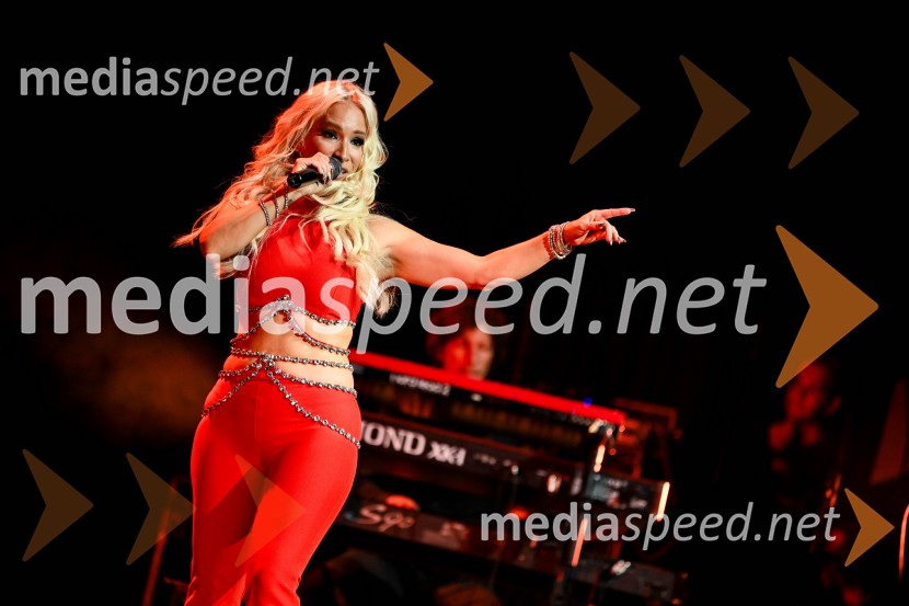  Alja Omladič - Alya, pevkaAlya z velikim koncertom v Cankarjevem domu obeležila 25 let kariere