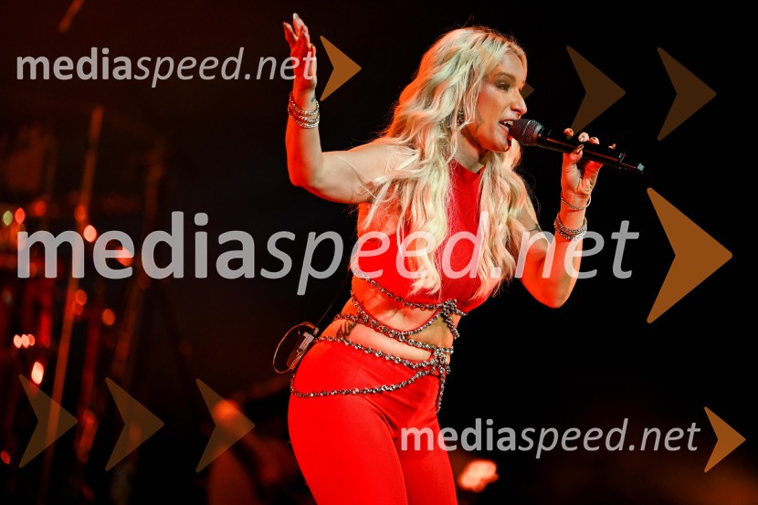  Alja Omladič - Alya, pevkaAlya z velikim koncertom v Cankarjevem domu obeležila 25 let kariere