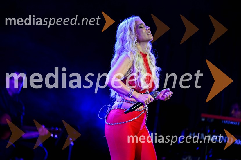  Alja Omladič - Alya, pevkaAlya z velikim koncertom v Cankarjevem domu obeležila 25 let kariere