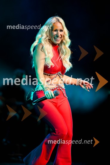  Alja Omladič - Alya, pevkaAlya z velikim koncertom v Cankarjevem domu obeležila 25 let kariere