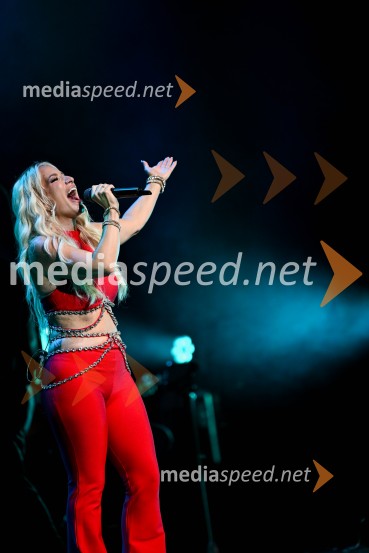  Alja Omladič - Alya, pevkaAlya z velikim koncertom v Cankarjevem domu obeležila 25 let kariere