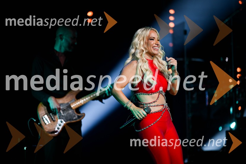  Alja Omladič - Alya, pevkaAlya z velikim koncertom v Cankarjevem domu obeležila 25 let kariere