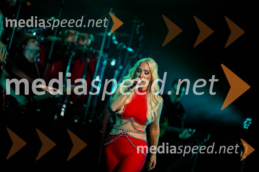  Alja Omladič - Alya, pevkaAlya z velikim koncertom v Cankarjevem domu obeležila 25 let kariere