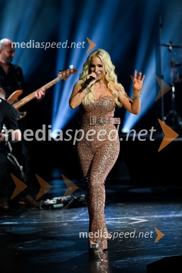  Alja Omladič - Alya, pevkaAlya z velikim koncertom v Cankarjevem domu obeležila 25 let kariere