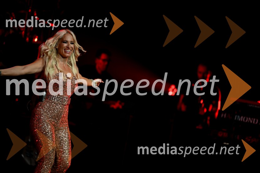  Alja Omladič - Alya, pevkaAlya z velikim koncertom v Cankarjevem domu obeležila 25 let kariere