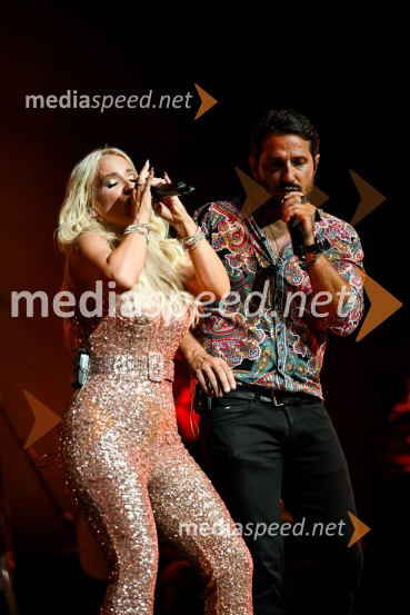  Alja Omladič - Alya, pevka;  Jernej Tozon, pevec, skupina ČukiAlya z velikim koncertom v Cankarjevem domu obeležila 25 let kariere