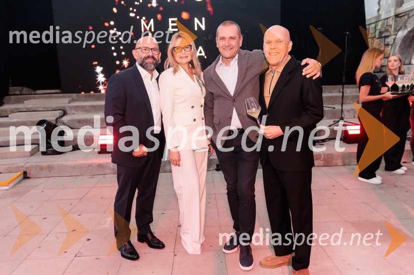  Damjan Košec;  ... ;  ... ;  ... POP promenada 2025