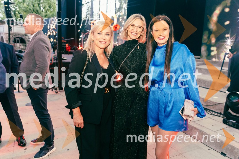  Mojca  Briščik, glavna izvršna direktorica pri SOZ - Slovenski oglaševalski zbornici in predsednica, festival Golden Drum;  ... ;  Andreja Jernejčič, direktorica podjetja za piar, digitalni piar, komuniciranje, treninge javnega nastopanja in izobraževanja Lin&NilPOP promenada 2025