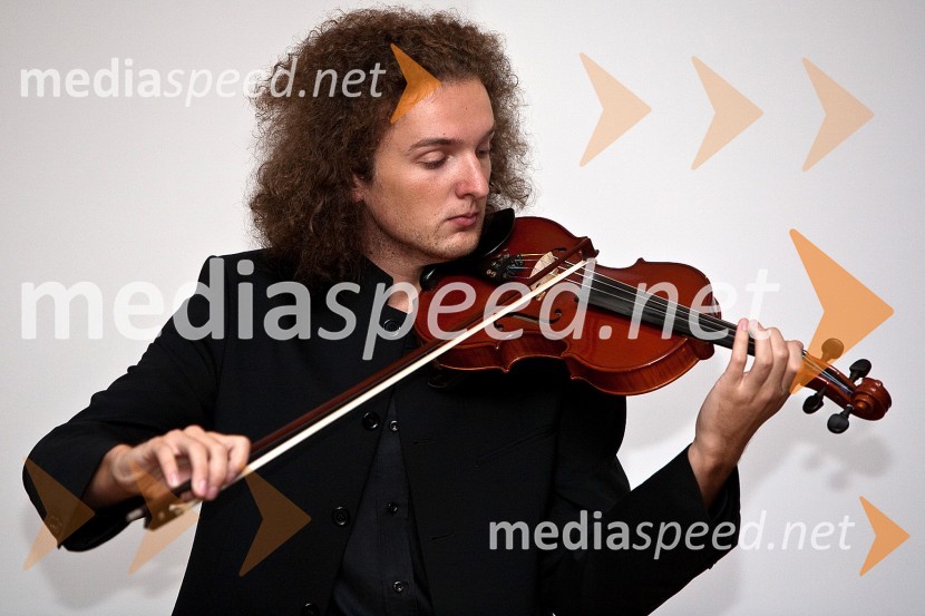 Miha Kavaš, violinistDan Univerze v Mariboru in 50 let Fakultete za organizacijske vede Kranj