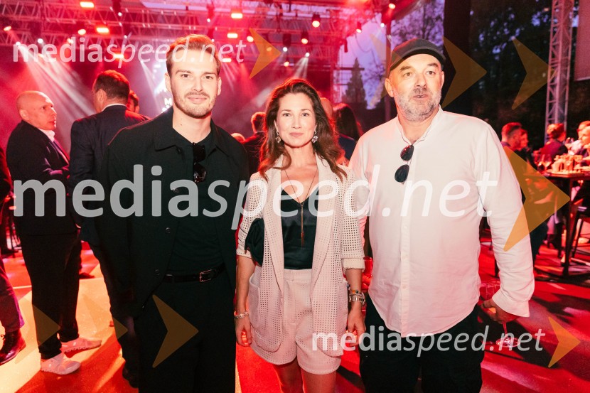  Tine Ugrin, igralec;  Sabina  Kogovšek, igralka;  Gaber K. Trseglav, igralecPOP promenada 2025