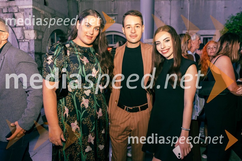  ... ;  ... ;   Anastasija Jović , novinarka, POP TVPOP promenada 2025