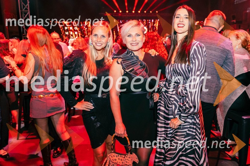  Tinkara Fortuna, skupina Bepop;  Ana  Praznik, voditeljica, pevka Bepop;  Alenka  Husič, pevka, skupina BepopPOP promenada 2025