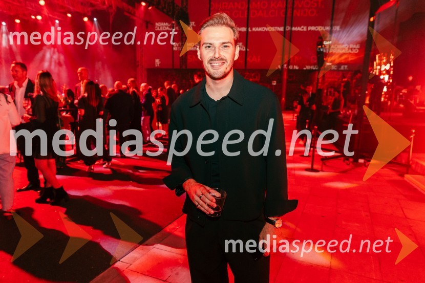  Tine Ugrin, igralecPOP promenada 2025