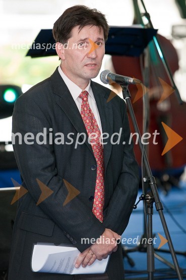 Mag. Janez Valdhuber, predsednik ocenjevalne komisijeDan Univerze v Mariboru in 50 let Fakultete za organizacijske vede Kranj