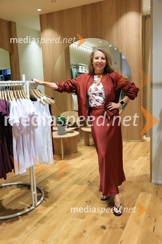  Hajdi Korošec Jazbinšek, pevkaVERO MODA otvoritev nove trgovine v Citycentru Celje
