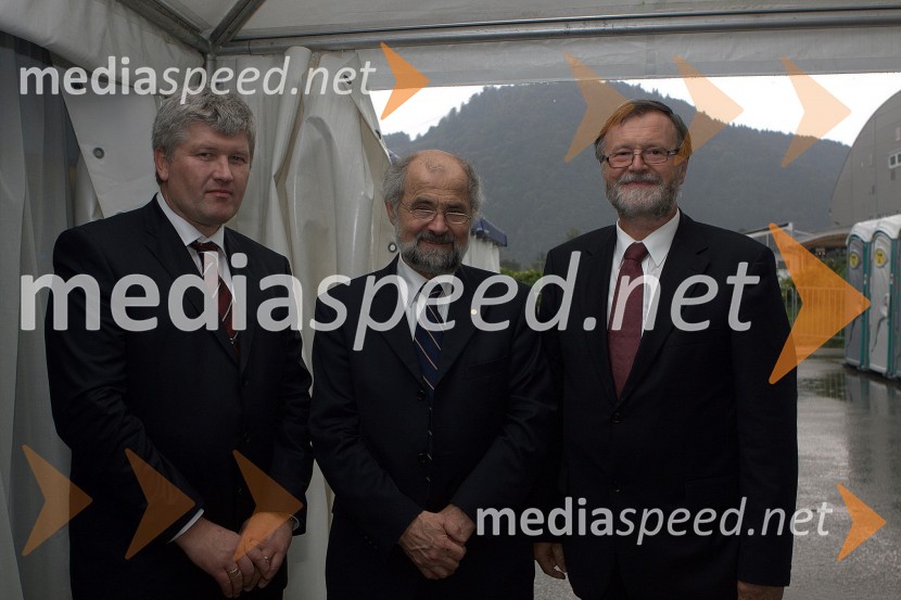 Prof. dr. Marko Ferjan, dekan Fakultete za organizacijske vede Univerze v Mariboru, prof. dr. Erwin Neher, prejemnik naziva častnega doktorja UM in  prof. dr. Ivan Rozman, rektor Univerze v MariboruDan Univerze v Mariboru in 50 let Fakultete za organizacijske vede Kranj