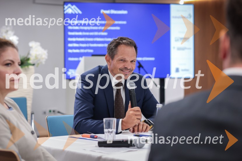  Žiga Fišer, Britansko-slovenska gospodarska zbornicaBritansko-evropska poslovna konferenca