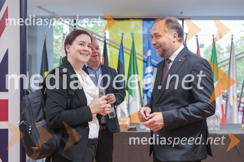 dr. Vita Godec, direktorica, Lenis farmacevtika d.o.o., zmagovalka AmCham Top Potential of the Year 2018;  Mart D. Buh, vodja poslovnega razvoja, Britansko-slovenska gospodarska zbornicaBritansko-evropska poslovna konferenca