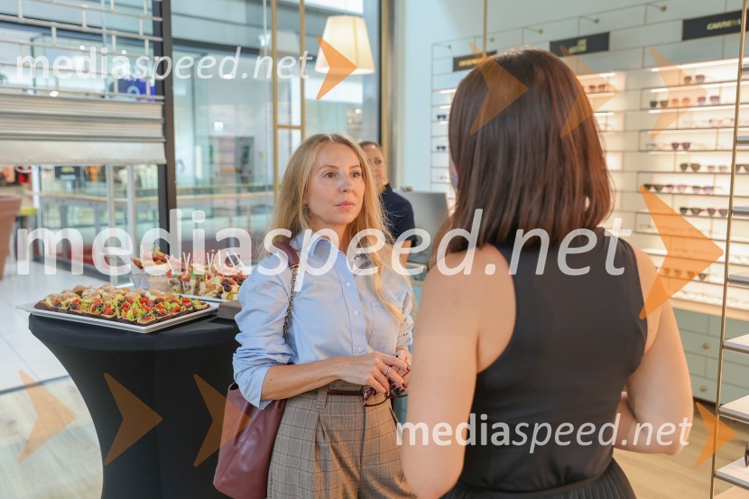  Hajdi Korošec Jazbinšek, pevkaOptika Morela odprla svoja vrata v Citycentru Celje