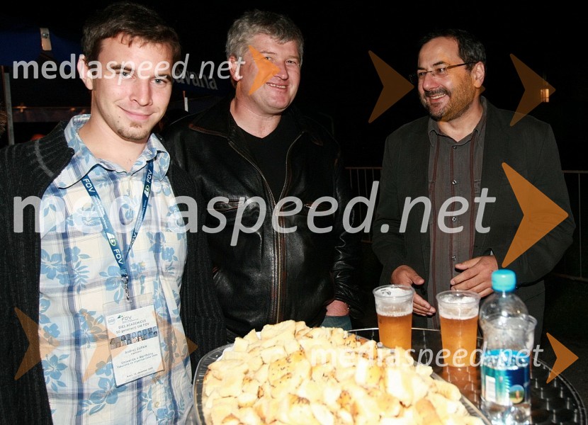 Andrej Zupan, prodekan za študentska vprašanja na Fakulteti za organizacijske vede, prof. dr. Marko Ferjan, dekan Fakultete za organizacijske vede Univerze v Mariboru ter dr. József Györkös, državni sekretar na Ministrstvu za visoko šolstvo, znanost in tehnologijoDan Univerze v Mariboru in 50 let Fakultete za organizacijske vede Kranj