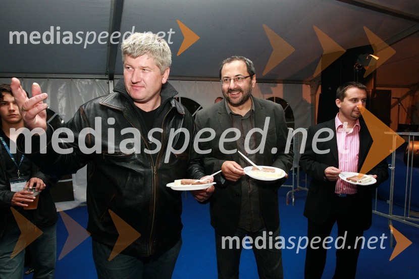 Prof. dr. Marko Ferjan, dekan Fakultete za organizacijske vede Univerze v Mariboru, dr. József Györkös, državni sekretar na Ministrstvu za visoko šolstvo, znanost in tehnologijo ter ...Dan Univerze v Mariboru in 50 let Fakultete za organizacijske vede Kranj