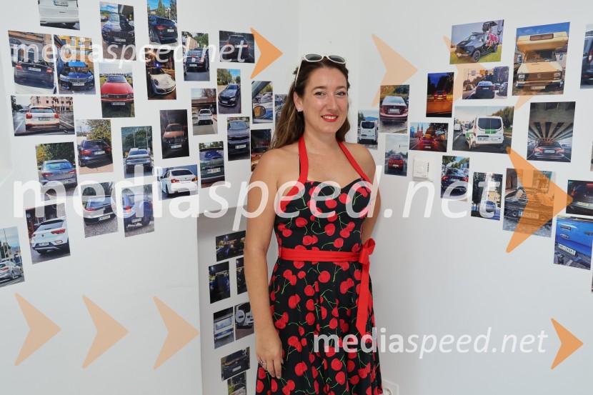  Maja Modrinjak, fotografinjaOtvoritev razstave Maje Modrinjak v Trafiki ob parku