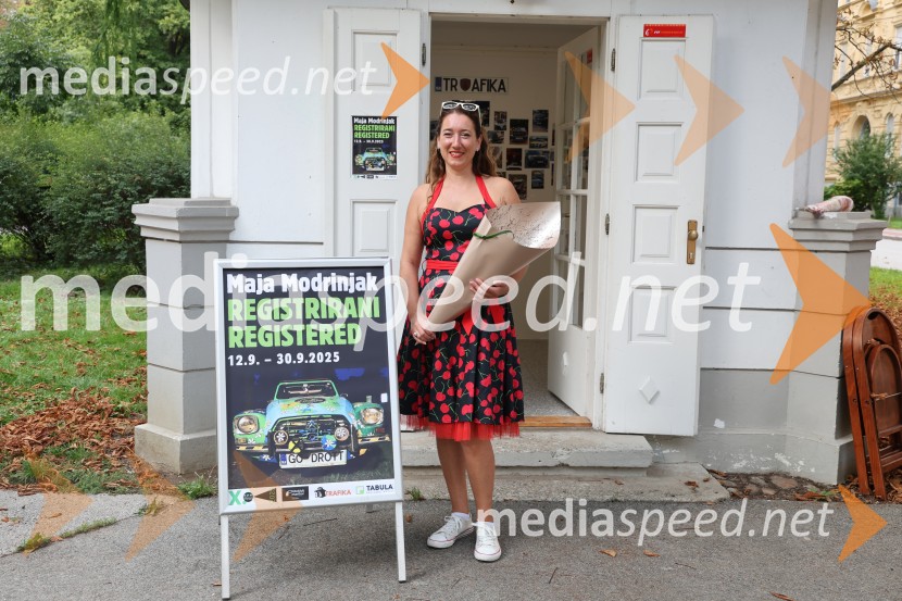  Maja Modrinjak, fotografinjaOtvoritev razstave Maje Modrinjak v Trafiki ob parku