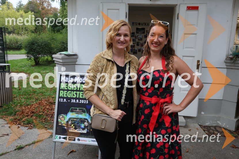  ... ;  Maja Modrinjak, fotografinjaOtvoritev razstave Maje Modrinjak v Trafiki ob parku