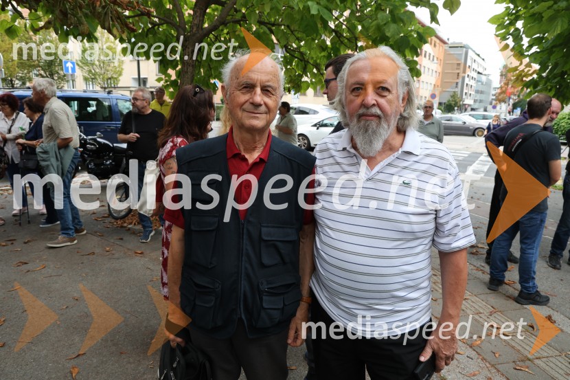 Otvoritev razstave Maje Modrinjak v Trafiki ob parku