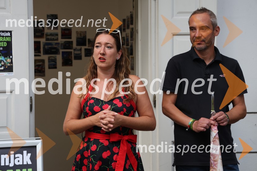  Maja Modrinjak, fotografinja;  ... Otvoritev razstave Maje Modrinjak v Trafiki ob parku