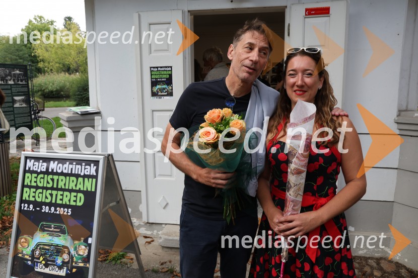  ... ;  Maja Modrinjak, fotografinjaOtvoritev razstave Maje Modrinjak v Trafiki ob parku