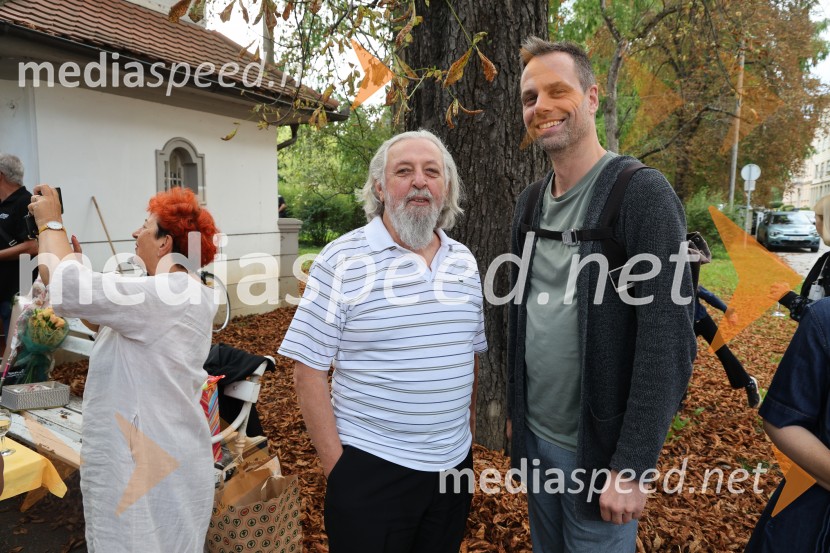 Otvoritev razstave Maje Modrinjak v Trafiki ob parku