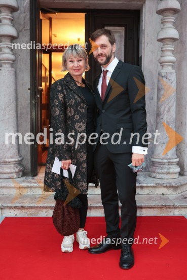  Violeta Tomić, igralka, bivša poslanka DZ;  Rok Bozovičar, direktor, Prešernovo gledališče Kranj Premiera Don Kihot in podelitev nagrad Julija, Prešernovo gledališče Kranj